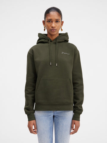 Le sweatshirt brodé