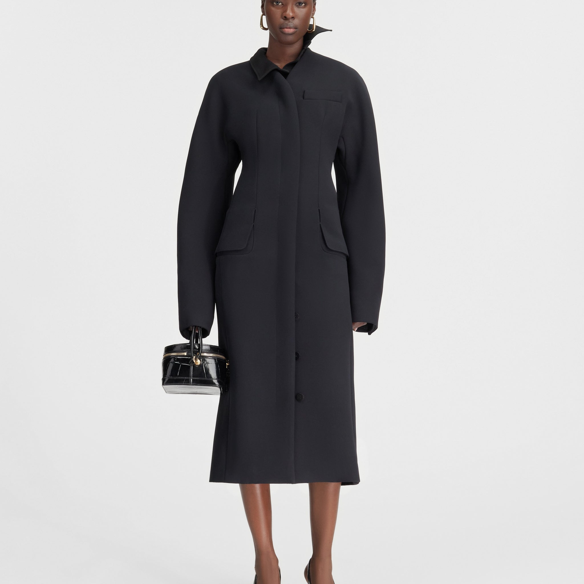 The Ovalo Coat